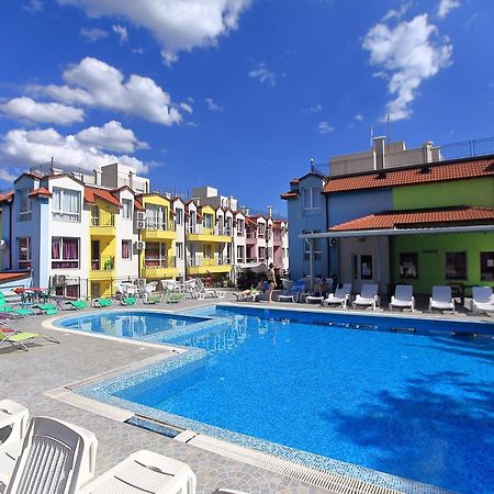 Private Apartment With Parking And Pool Balchik Exterior photo