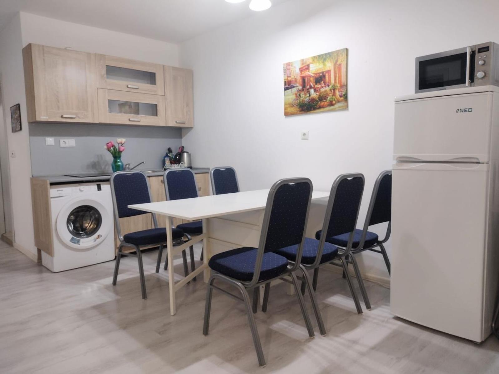 Private Apartment With Parking And Pool Balchik Exterior photo